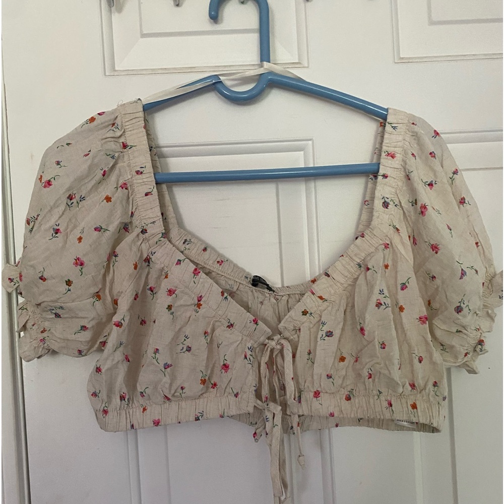 Floral ruffle sleeve top from target